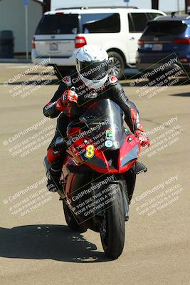 media/Sep-20-2025-TrackDaz (Sat) [[27f0cde673]]/Around the Pits/